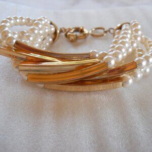 Pearl Bracelet 228